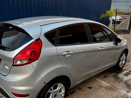 FORD-FIESTA-1.5 SE HATCH 16V FLEX 4P MANUAL FORD-FIESTA-2013