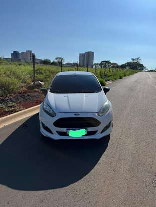FORD-FIESTA-2015