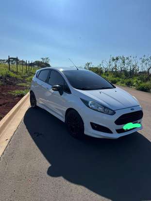 FORD-FIESTA-2015