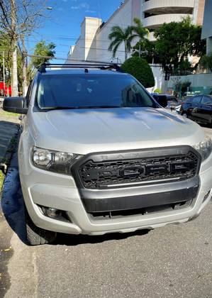 FORD RANGER 2.2 XLS 4X4 CD 16V DIESEL 4P AUTOMÁTICO