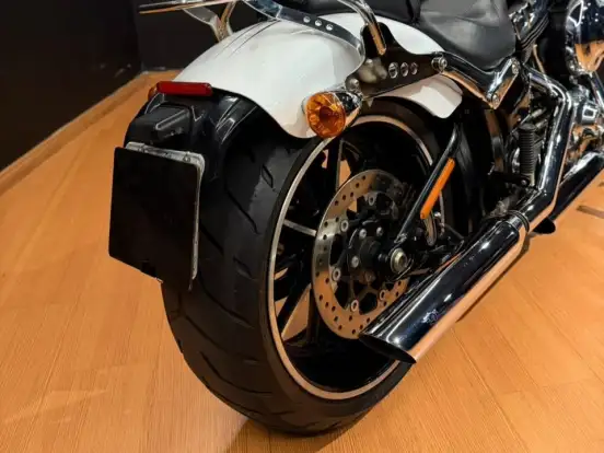 HARLEY-DAVIDSON-SOFTAIL BREAKOUT HARLEY-DAVIDSON-SOFTAIL BREAKOUT-2016