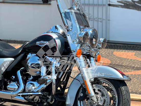 HARLEY-DAVIDSON-ROAD KING CLASSIC HARLEY-DAVIDSON-ROAD KING CLASSIC-2015