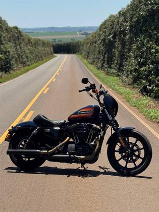 HARLEY-DAVIDSON SPORTSTER IRON 1200 
