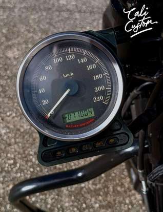 HARLEY-DAVIDSON-SPORTSTER XL 883 R-2008
