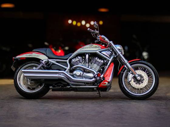 HARLEY-DAVIDSON V-ROD SCREAMIN EAGLE 