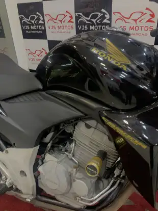 HONDA-CB 300R-2015