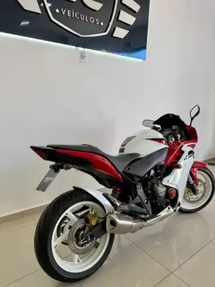 HONDA-CBR 600F HONDA-CBR 600F-2012