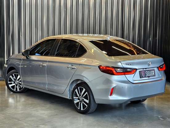 HONDA-CITY-1.5 i-VTEC FLEX HATCH TOURING CVT HONDA-CITY-2023