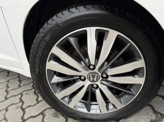HONDA-FIT-2017