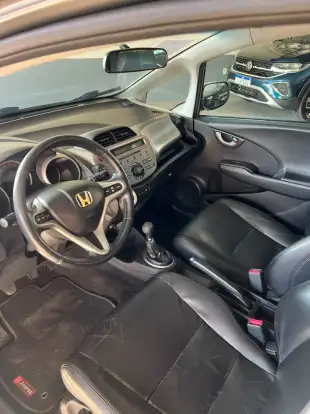 HONDA-FIT-2010