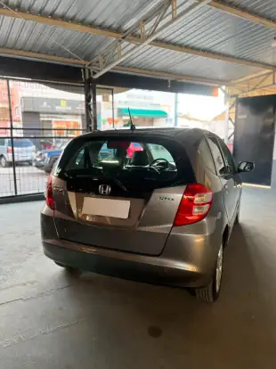 HONDA-FIT-2010