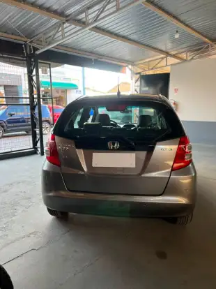 HONDA-FIT-2010