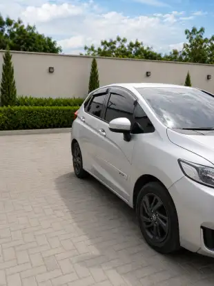 HONDA-FIT-2015
