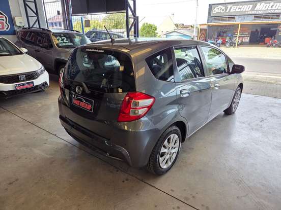 HONDA-FIT-1.4 DX 16V FLEX 4P MANUAL HONDA-FIT-2013