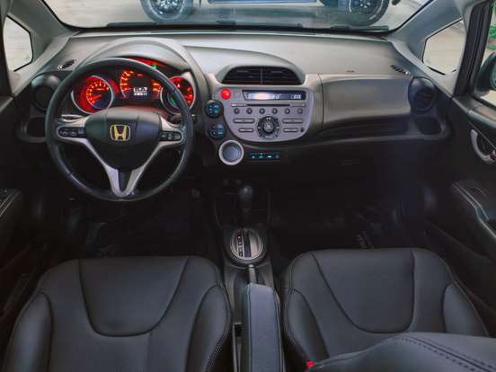 HONDA-FIT-2010