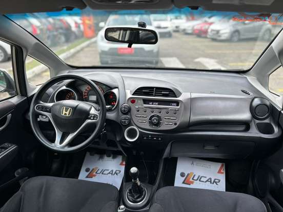 HONDA-FIT-2010