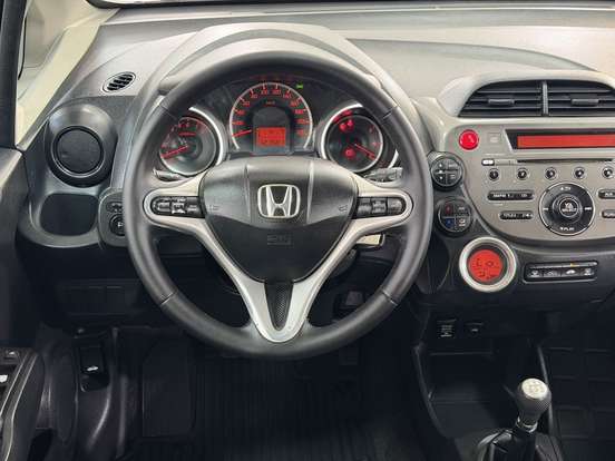 HONDA-FIT-2012