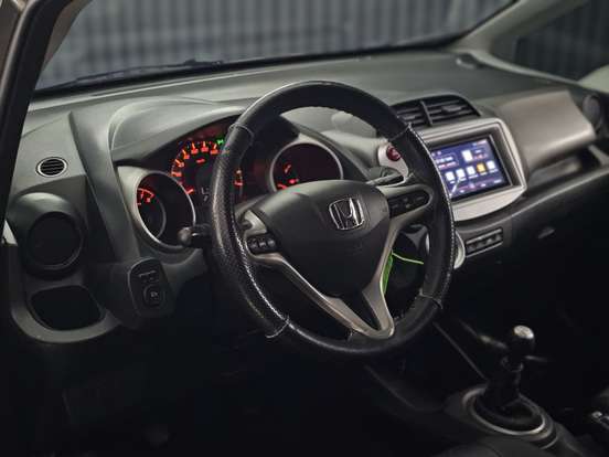 HONDA-FIT-2009