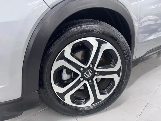 HONDA-HR-V-1.8 16V FLEX TOURING 4P AUTOMÁTICO HONDA-HR-V-2018