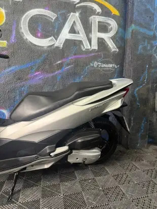HONDA-PCX-2017