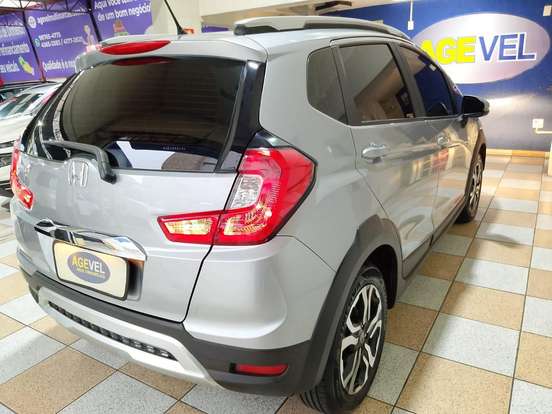HONDA-WR-V-2017