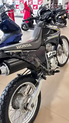 HONDA-XR 250 TORNADO-2004