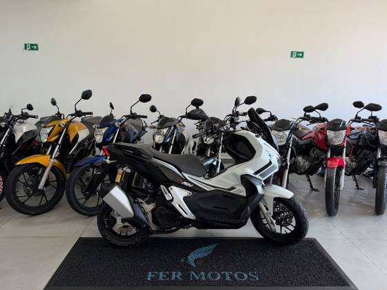 HONDA ADV 