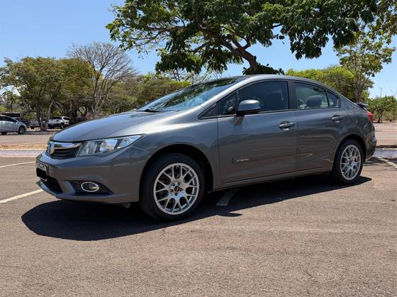 HONDA CIVIC 1.8 LXS 16V FLEX 4P MANUAL