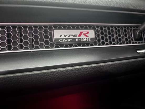 HONDA-CIVIC-2024