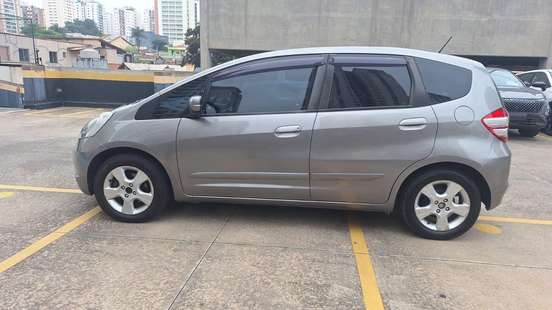 HONDA-FIT-2009