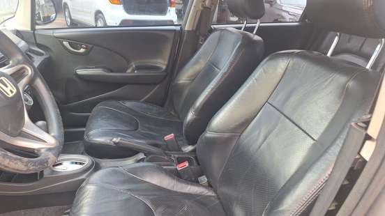 HONDA-FIT-2009