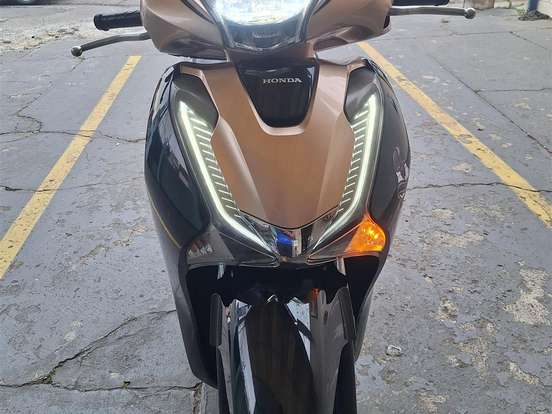 HONDA-SH 150i DLX HONDA-SH 150i DLX-2018