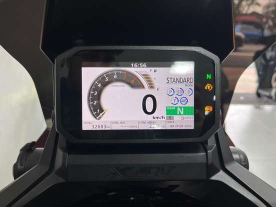 HONDA-X-ADV-2022