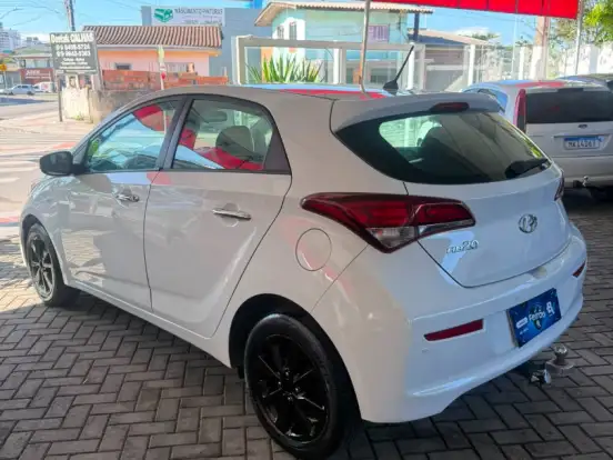 HYUNDAI-HB20-1.0 COMFORT PLUS 12V FLEX 4P MANUAL HYUNDAI-HB20-2016