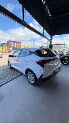 HYUNDAI-HB20-2023
