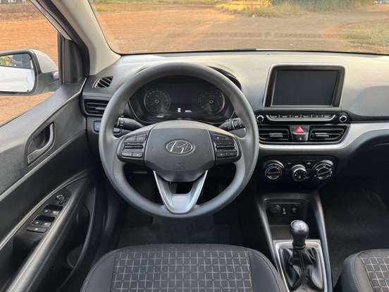 HYUNDAI-HB20-2025