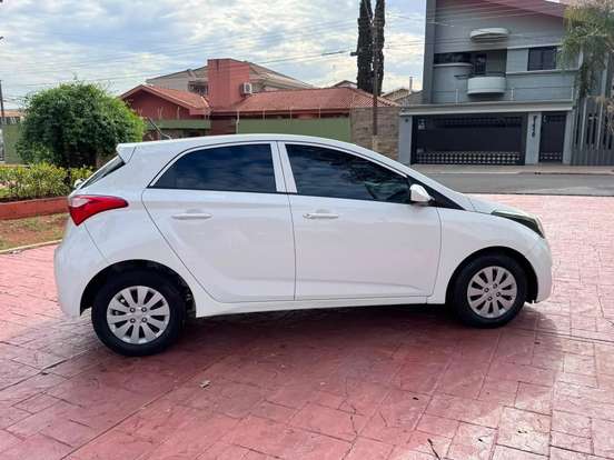HYUNDAI-HB20-2016