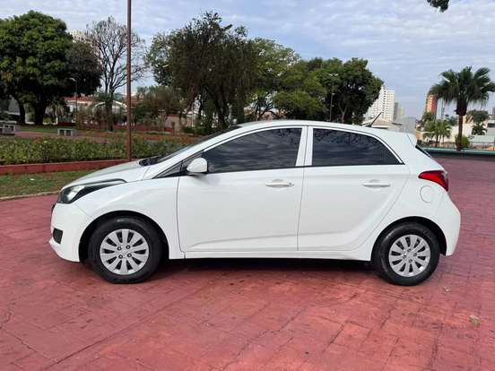 HYUNDAI-HB20-2016