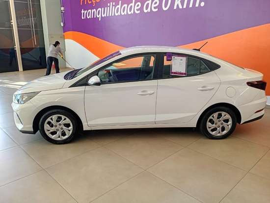 HYUNDAI-HB20S-2024