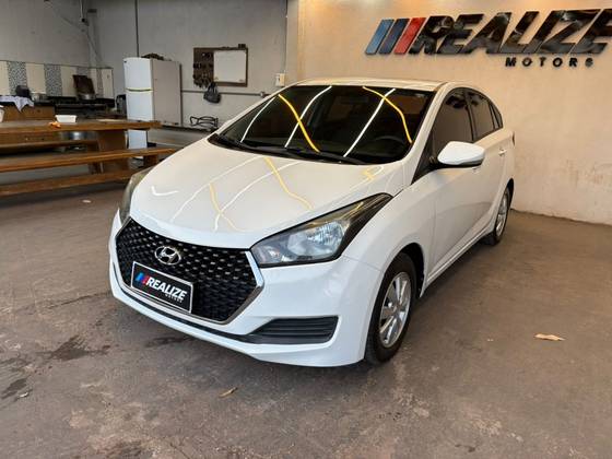 HYUNDAI HB20S 1.6 COMFORT PLUS 16V FLEX 4P MANUAL