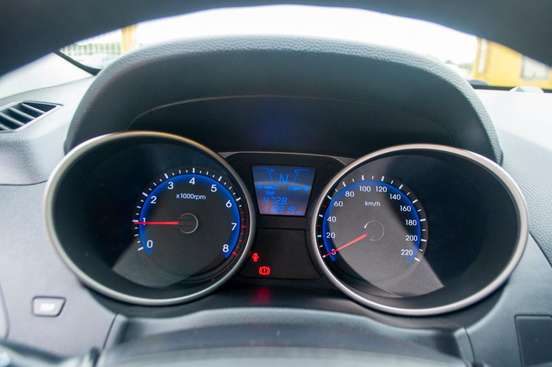 HYUNDAI-IX35-2015