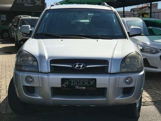 HYUNDAI-TUCSON-2.0 MPFI GLS 16V 143CV 2WD FLEX 4P AUTOMÁTICO HYUNDAI-TUCSON-2015