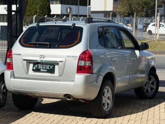 HYUNDAI-TUCSON-2.0 MPFI GLS 16V 143CV 2WD FLEX 4P AUTOMÁTICO HYUNDAI-TUCSON-2015