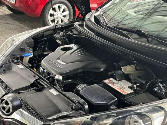 HYUNDAI-VELOSTER-2011