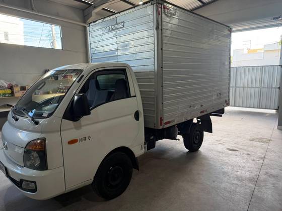 HYUNDAI HR 2.5 LONGO COM CAÇAMBA 4X2 16V 130CV TURBO INTERCOOLER DIESEL 2P MANUAL