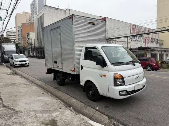 HYUNDAI-HR-2.5 LONGO SEM CAÇAMBA 4X2 16V 130CV TURBO INTERCOOLER DIESEL 2P MANUAL HYUNDAI-HR-2020