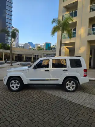 JEEP-CHEROKEE-2012