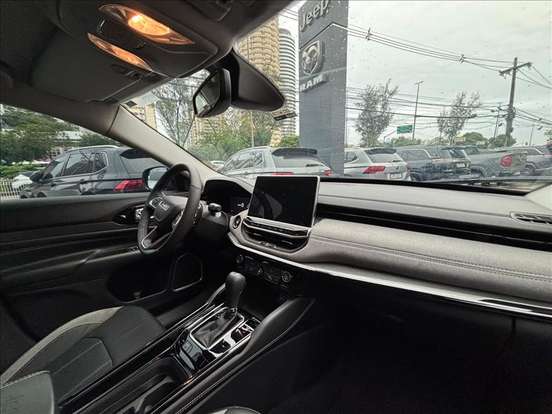 JEEP-COMMANDER-2025