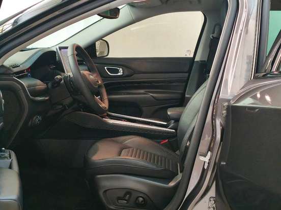 JEEP-COMMANDER-2025
