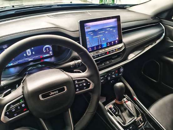 JEEP-COMMANDER-2025